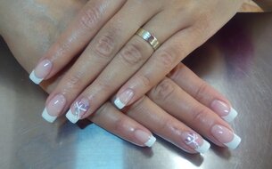 Salon Nehtík – Praha 3 – Modeláž gelových nehtů: intenzivní 1-denní praktický kurz Salon Nehtík – Praha 3 – Modeláž gelových nehtů: intenzivní 1-denní praktický kurz